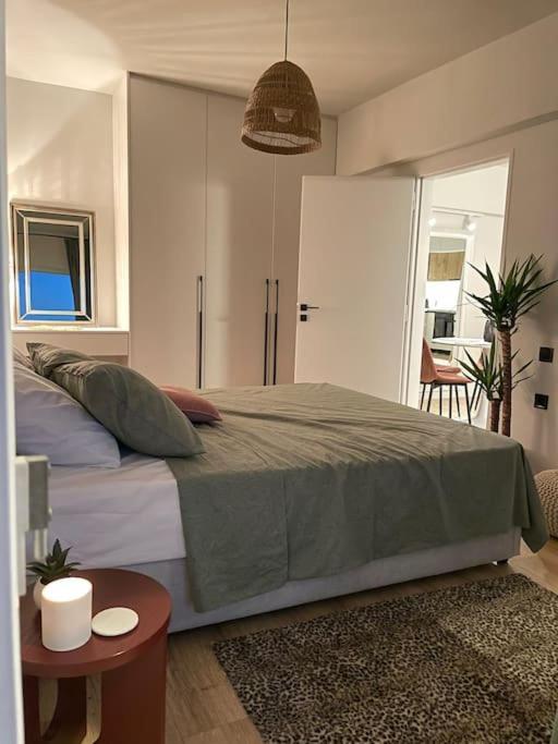 Cozy Apartment Opposite The Beach Ateny Zewnętrze zdjęcie